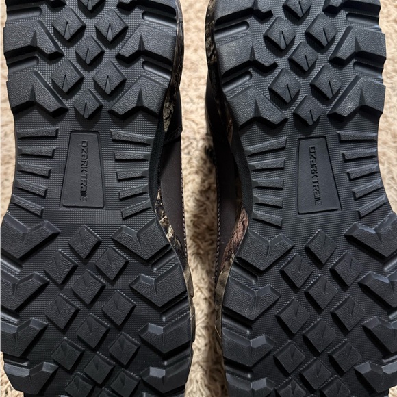 Men's Ozark Trail Mossy 8IN Camo Hunting Boots Size: 10 - Picture 6 of 6